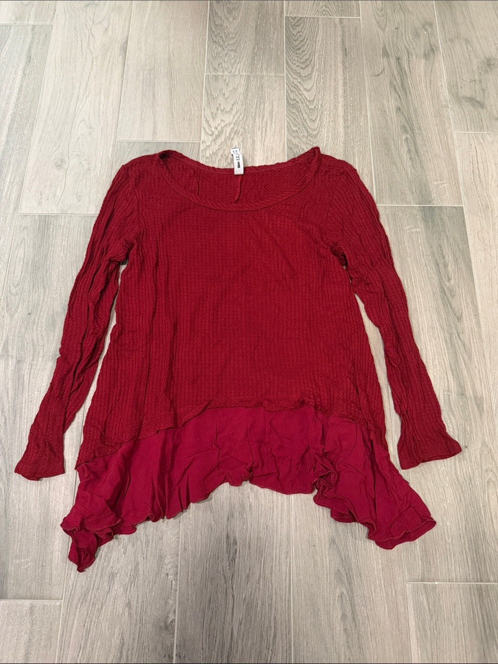 Design Lab Women's Red Ruffle-Hem Long Sleeve Top Size S